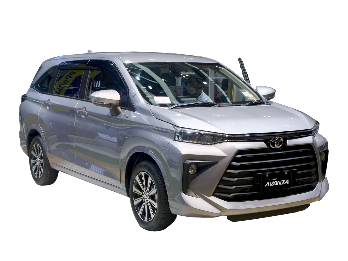 Silver Toyota Avanza private tour MPV used for Bali airport transfers and day trips