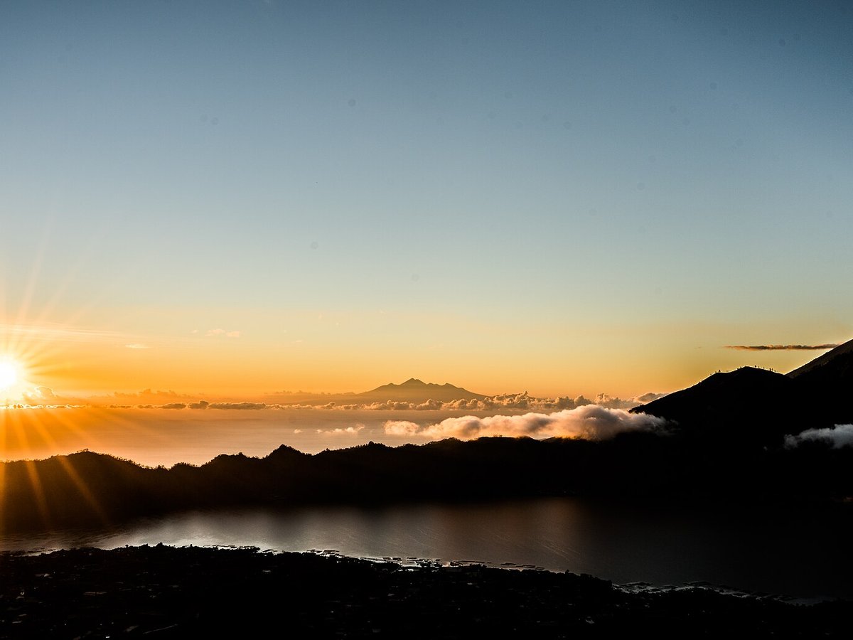 Eggs and banana sandwiches steamed in a volcanic vent on the summit of Mount Batur